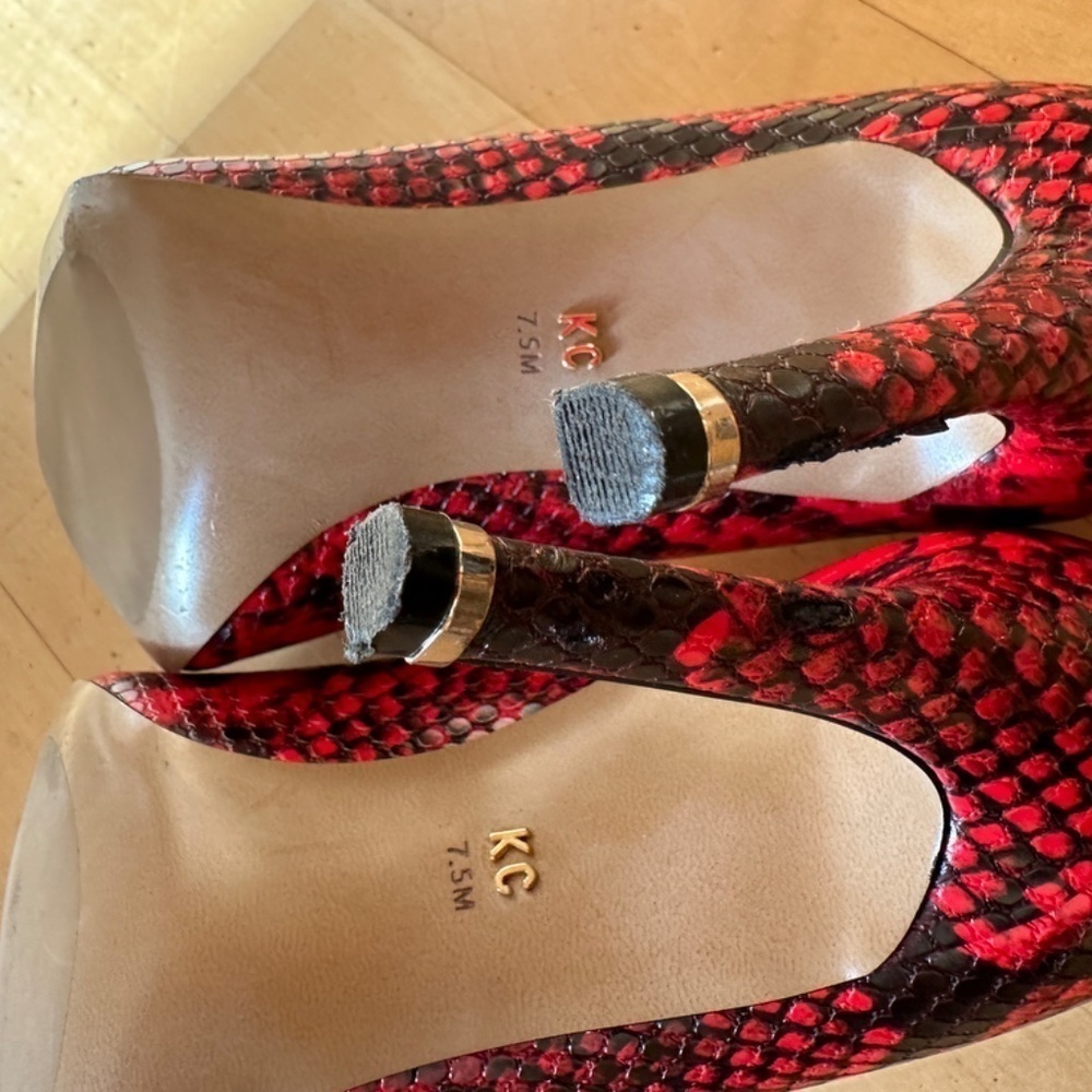 LIke New Kenneth Cole Riley Red Snakeskin pumps, 7.5. G966 - Picture 7 of 8